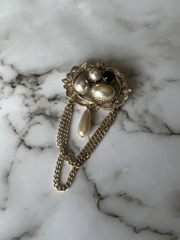Broche perle